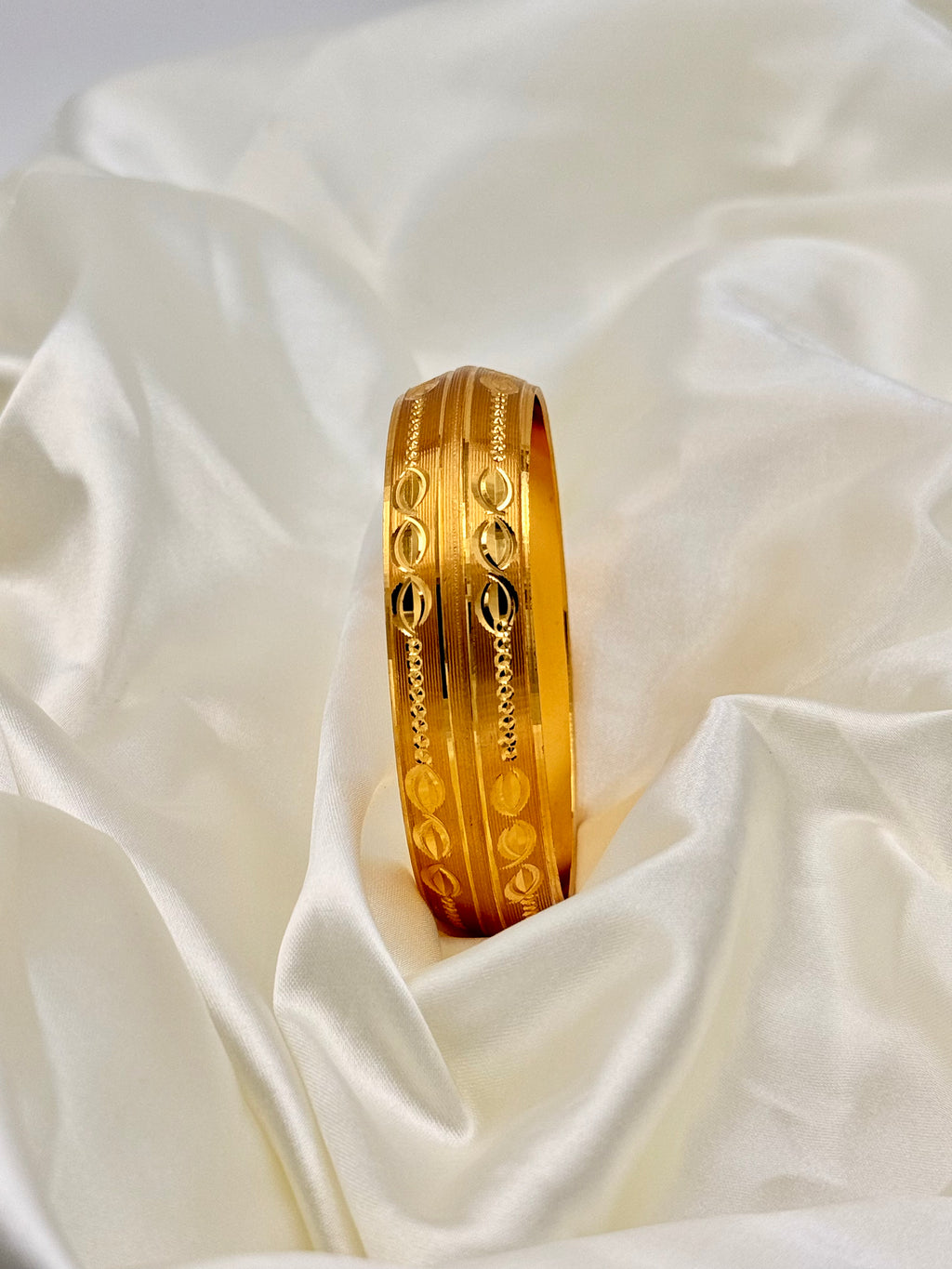 1 Gram Gold Oval Link Designer Kada