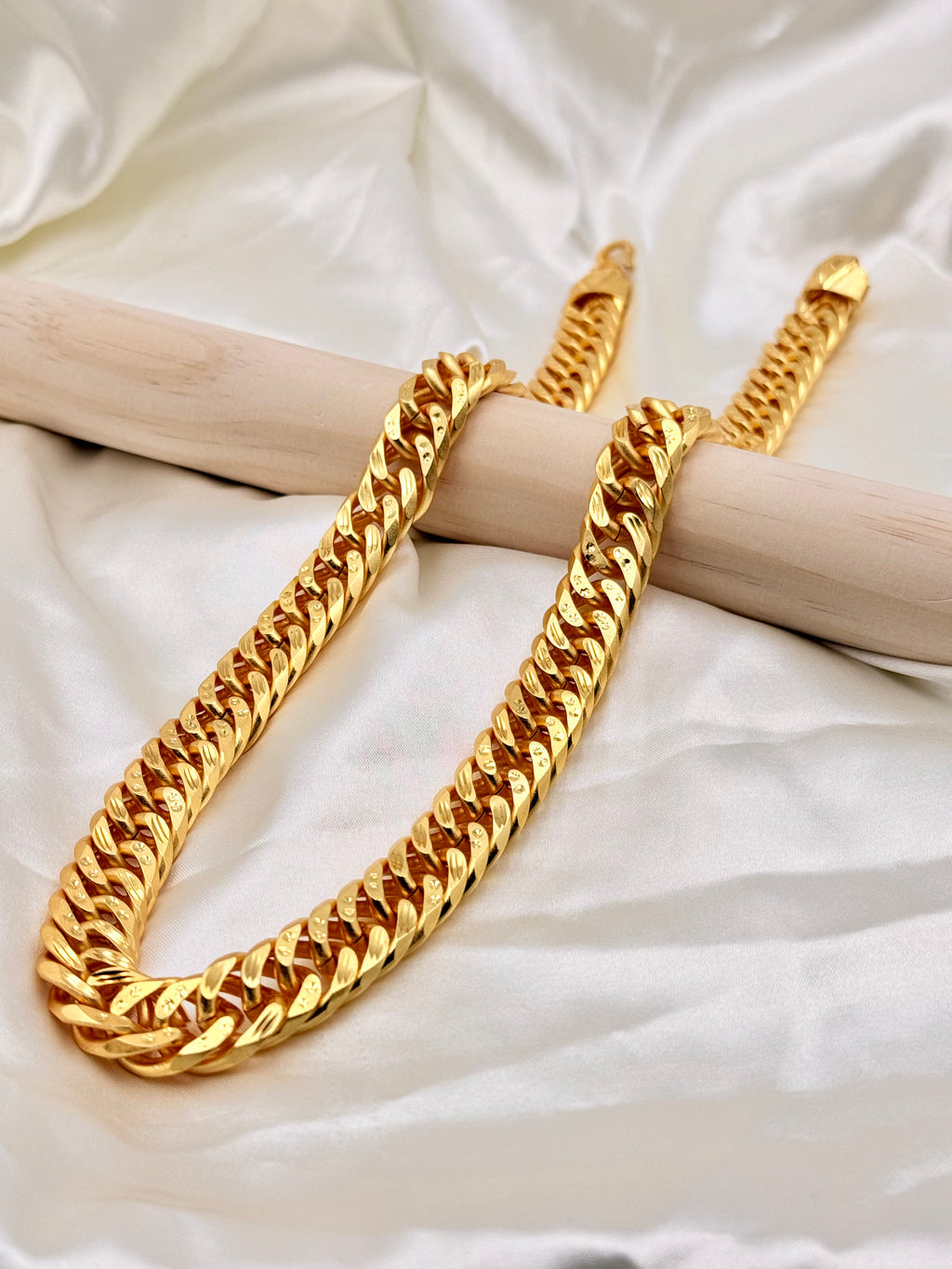 1 Gram Gold Wide Diamond Cut Cuban Link Chain