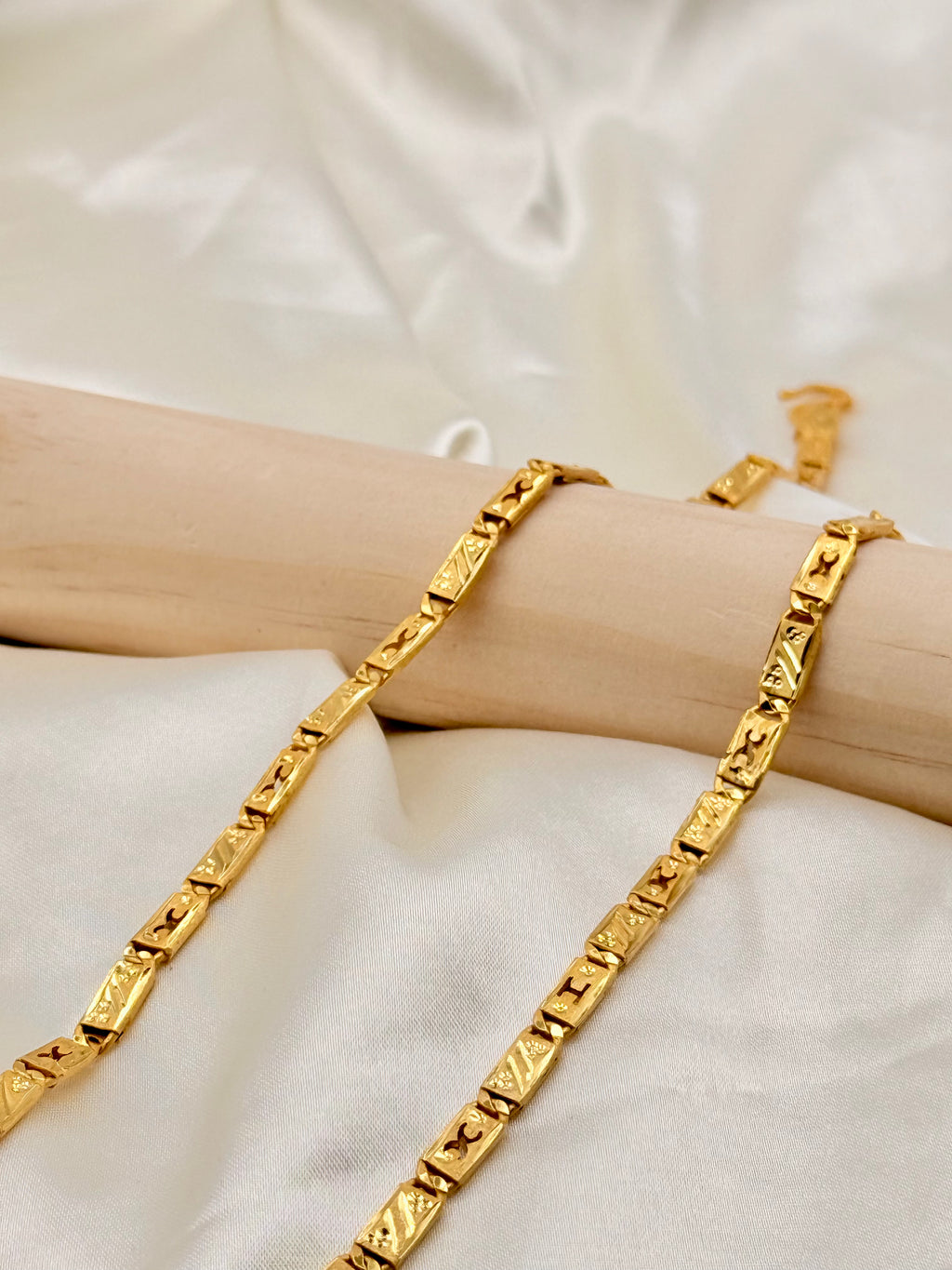 1 Gram Gold Biscuit Cut Chain