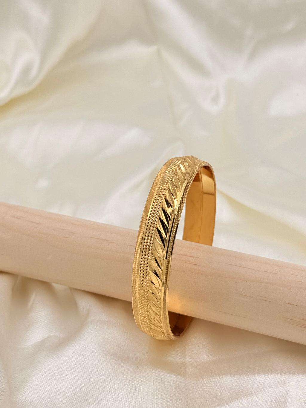 1 Gram Gold Diamond Cut Leaf Designer Kada