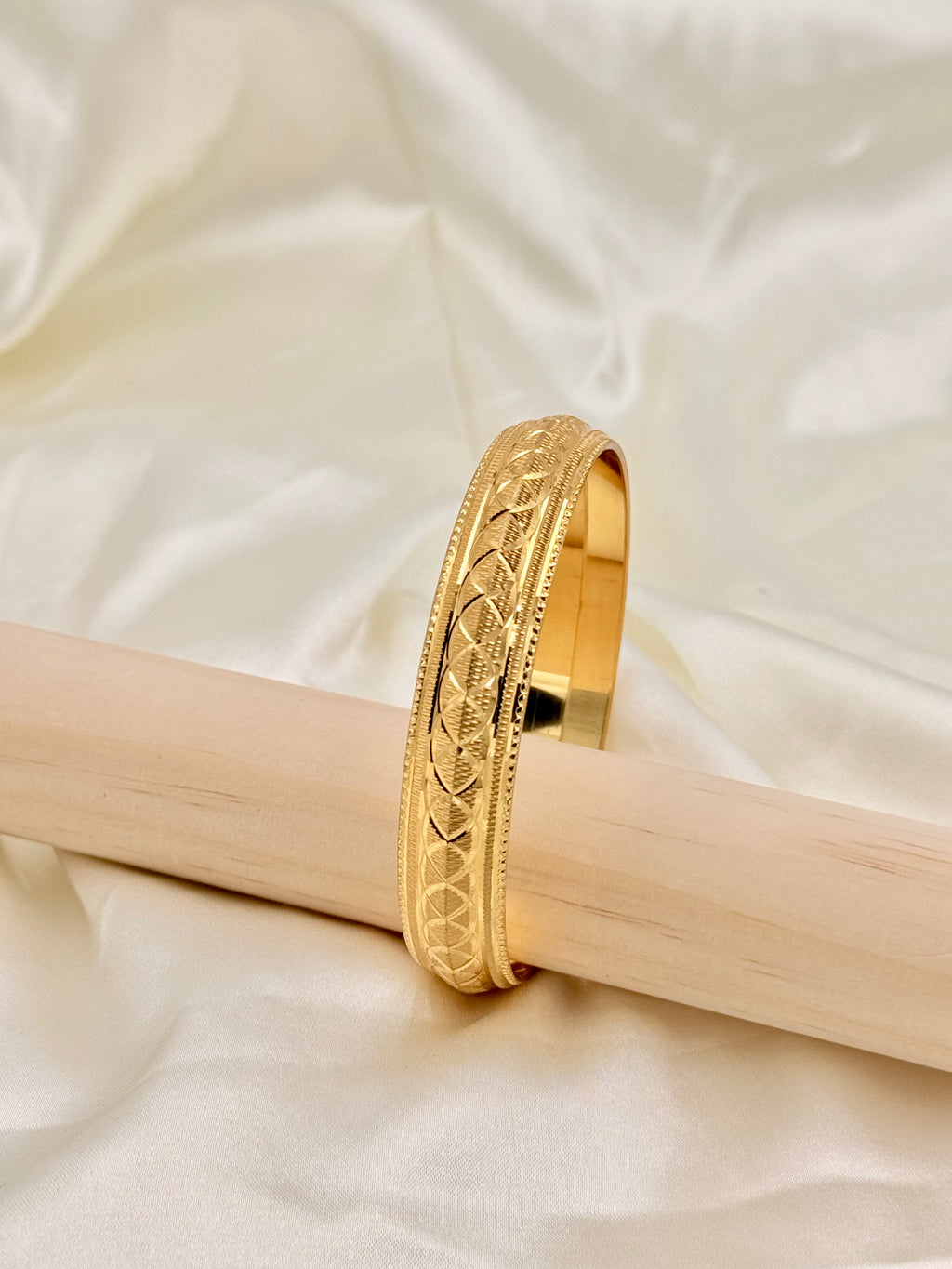 1 Gram Gold Diamond Cut Designer Kada