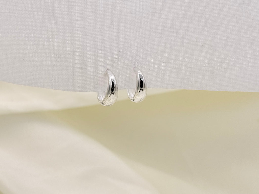 Men Silver tone Nattiyan - Classic Hoop Earrings