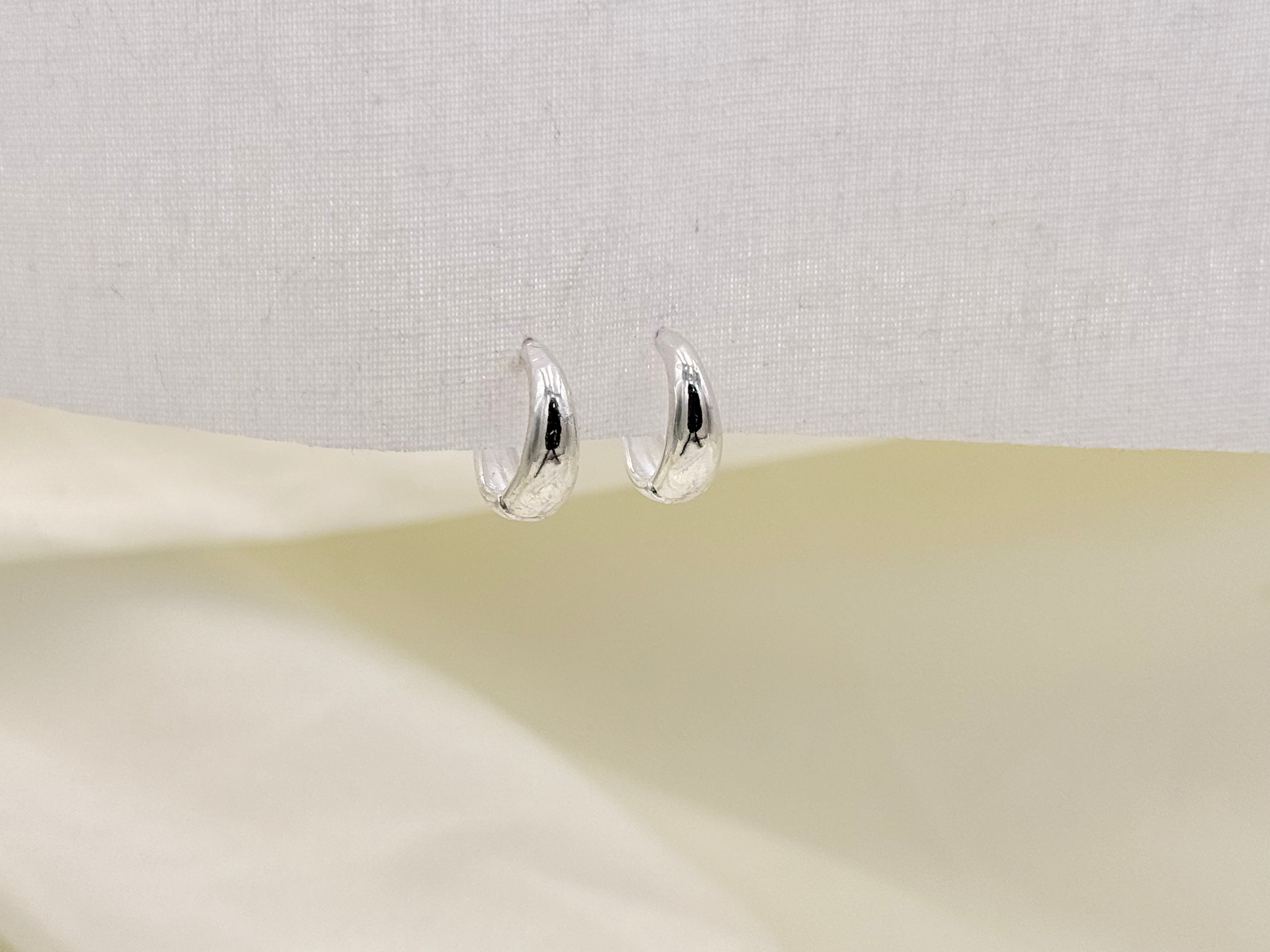 Men Silver tone Nattiyan - Classic Hoop Earrings