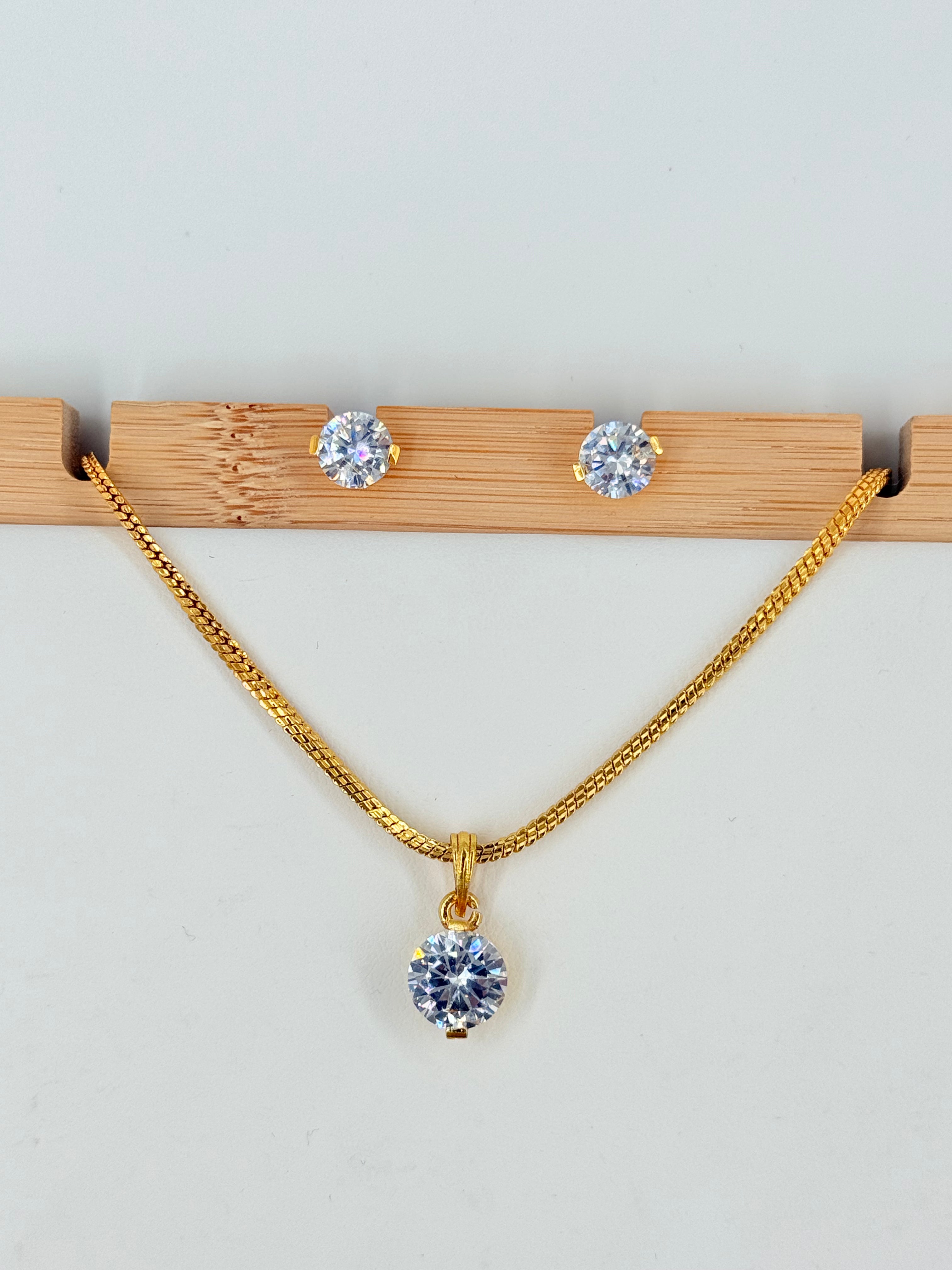 Gold Plated Artificial Solitaire Pendant Set With Chain